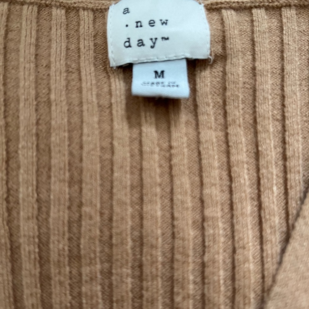 Cardigan - Picture 2 of 2